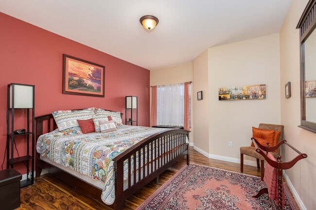 Building Photo - Fully furnished luxury 3br townhome with garage in gated Summerlin community