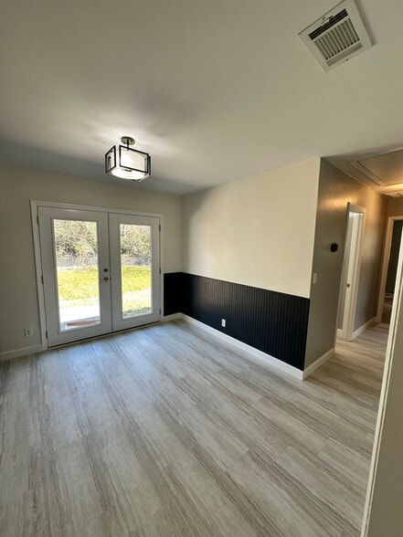 Building Photo - 104 Duke Rd