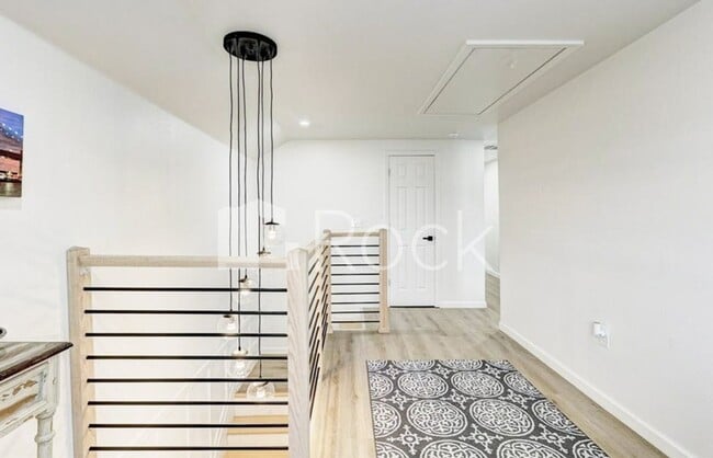 Building Photo - 4 Bedroom Home with 2.5 Bathrooms on a Corner Lot near Plaza District