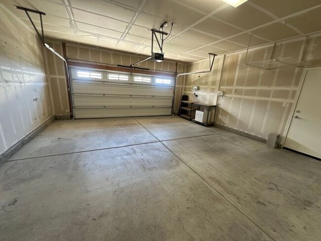 Building Photo - 2884 Garda Court