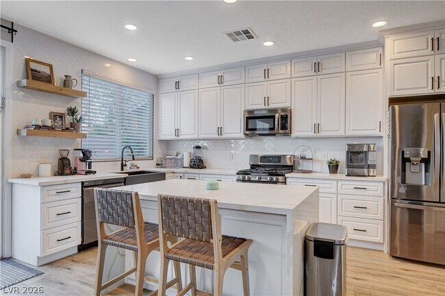 Building Photo - 10400 Raining Sky St