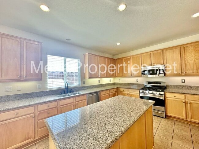 Building Photo - 12387 Dandelion Way