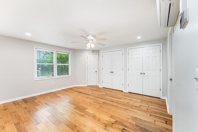 Building Photo - 306 Crosscut Dr