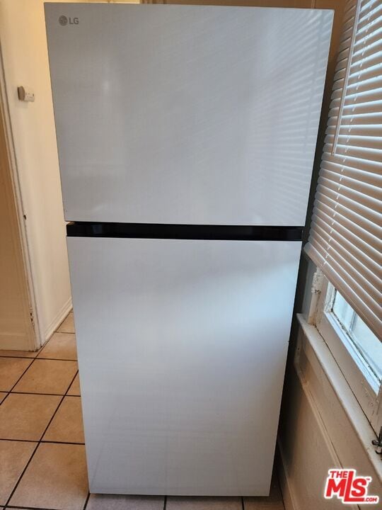 Building Photo - 6685 De Longpre Ave