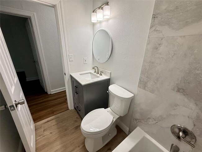 Building Photo - 901 Concord St