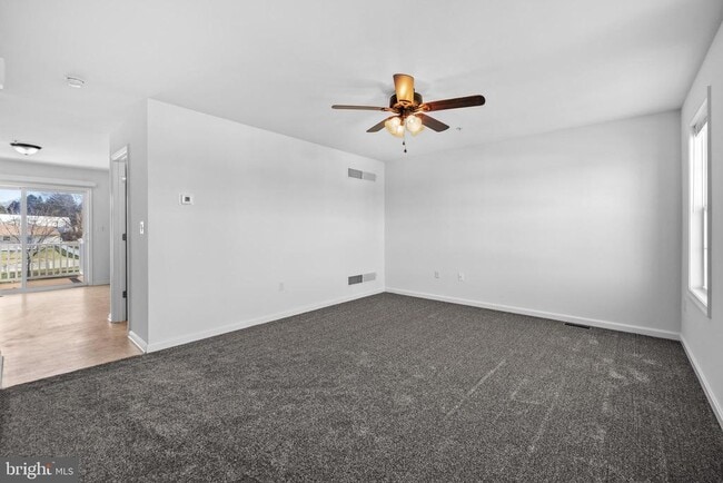 Building Photo - 40 Mustang Dr