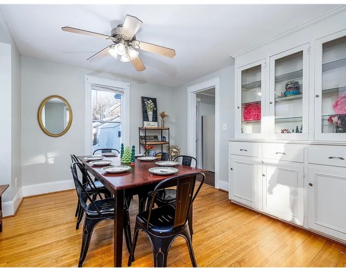 Building Photo - 18 Deland Park a