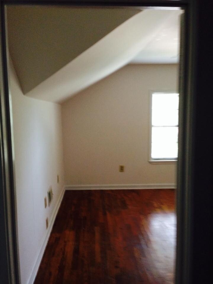 Building Photo - 820 N Jackson St