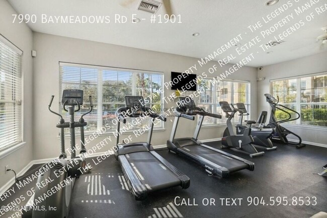 Building Photo - 7990 Baymeadows Rd E