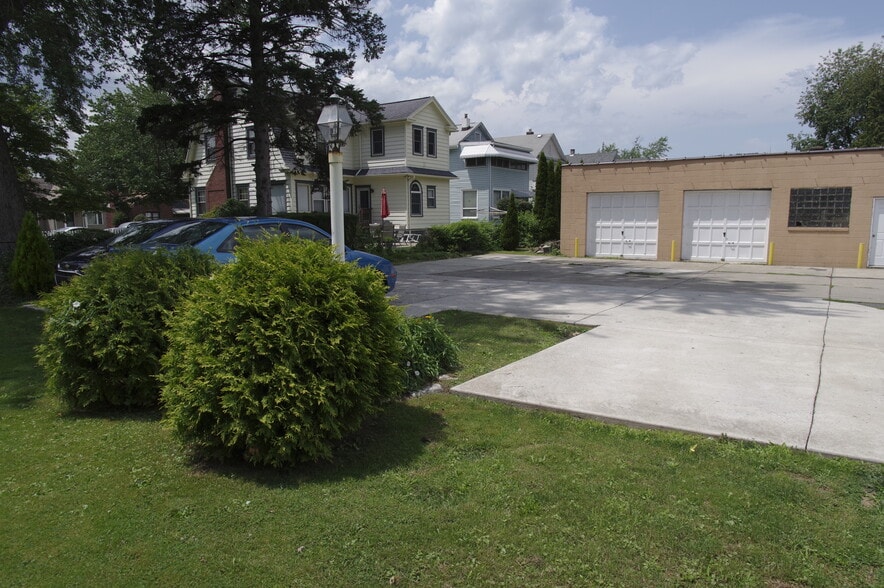 Building Photo - 1120 Wyoming Ave