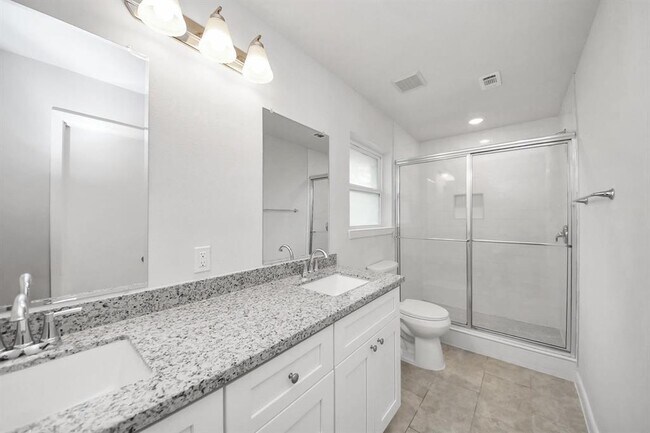 Building Photo - 9615 Meadowvale Dr
