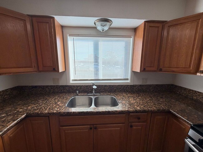 Building Photo - Now available 3 Bedroom | 2 bath home in t...