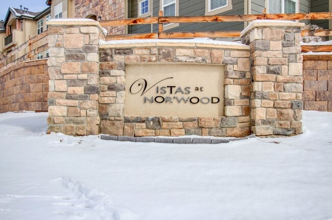Building Photo - Stylish & Convenient Furnished Condo for Rent