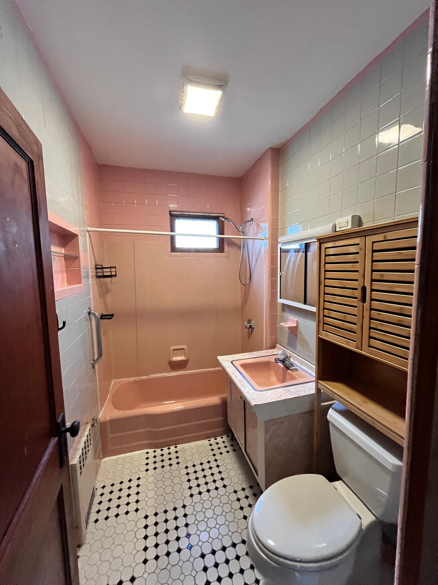 Bathroom - 75 Bow St