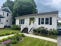 Building Photo - Beautiful Two Bedroom Single Family in the...