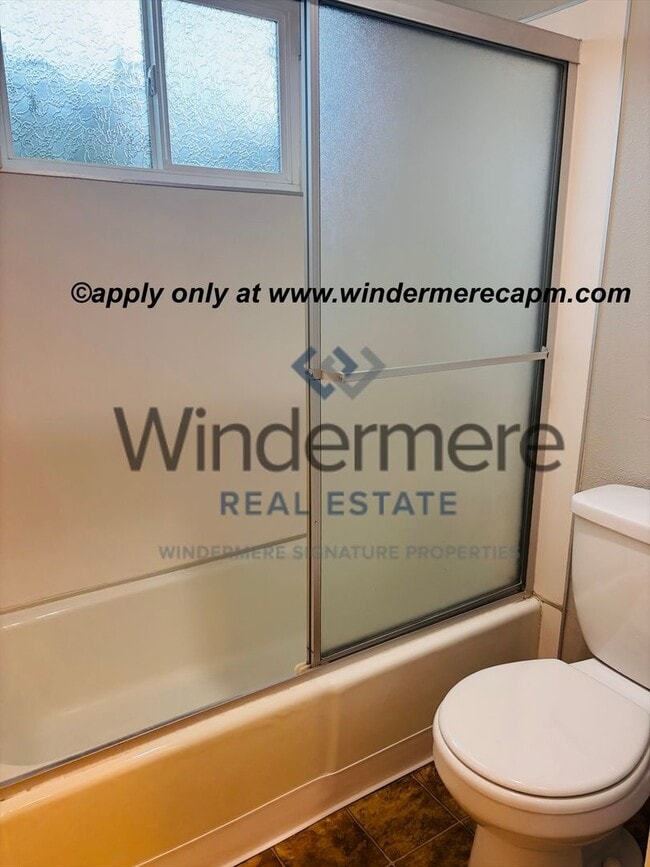 Building Photo - Charming 4 bedroom Home in Tahoe Park w/ EV Charger!!