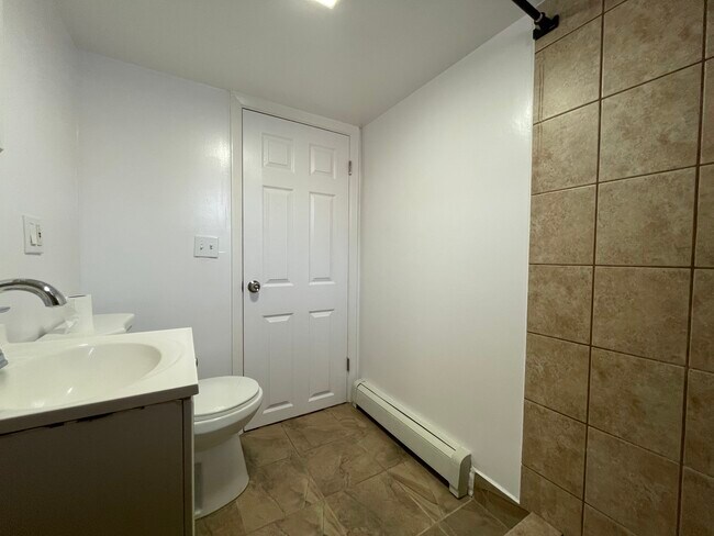 Building Photo - 7722 W Belmont Ave