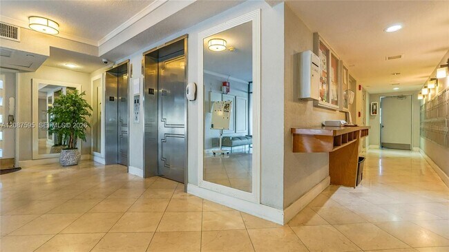 Building Photo - 2900 N Course Dr