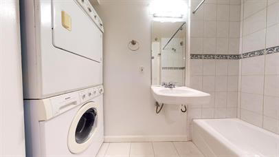 Building Photo - "Chic Urban Living: Spacious 2BR/2BA Condo...