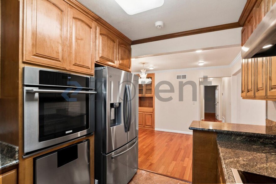 Building Photo - 1141 Kiely Blvd