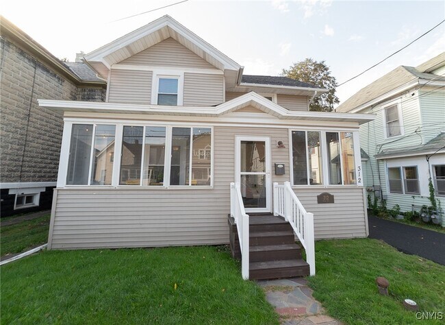 Building Photo - 312 Hall Ave