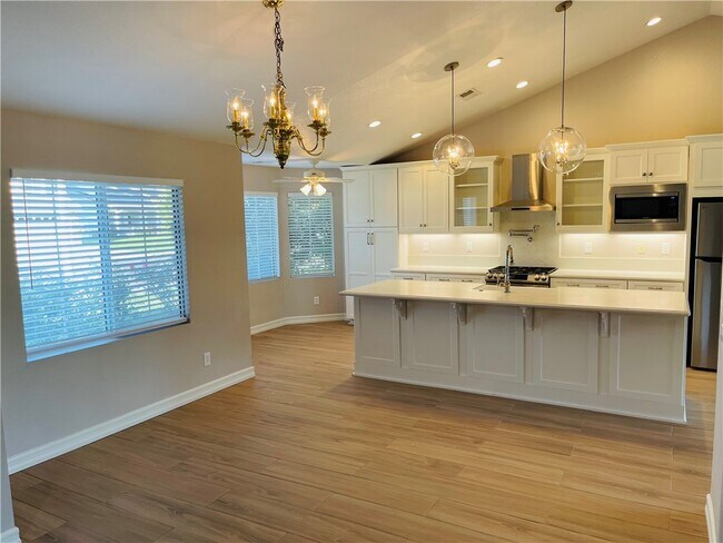 Building Photo - 28937 Biarritz Ct