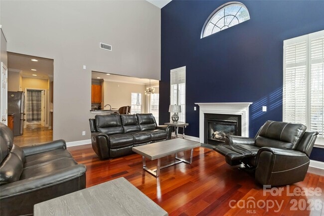 Building Photo - 11420 Mangla Dr