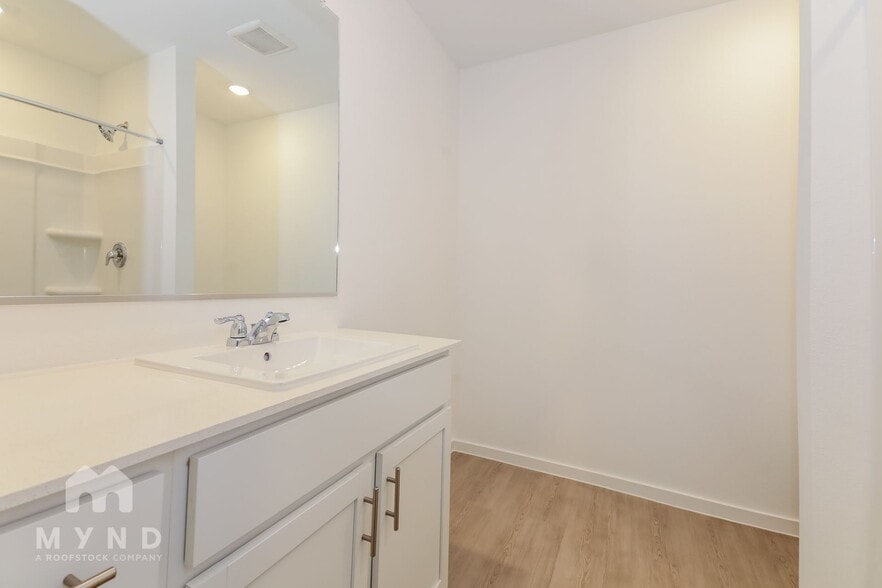 Building Photo - 2728 Mistwood Dr