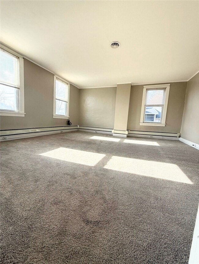 Building Photo - 35 Main St