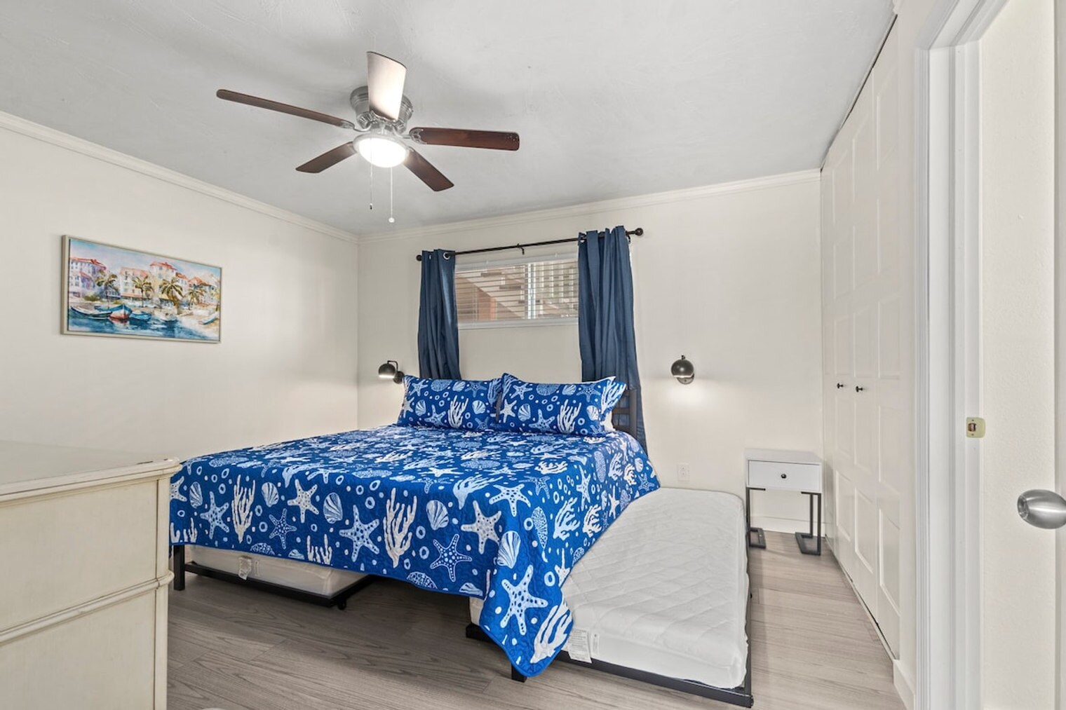 Building Photo - 4000 Gulf Terrace Dr