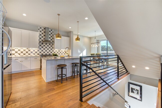 Building Photo - 820 Wakefield Dr