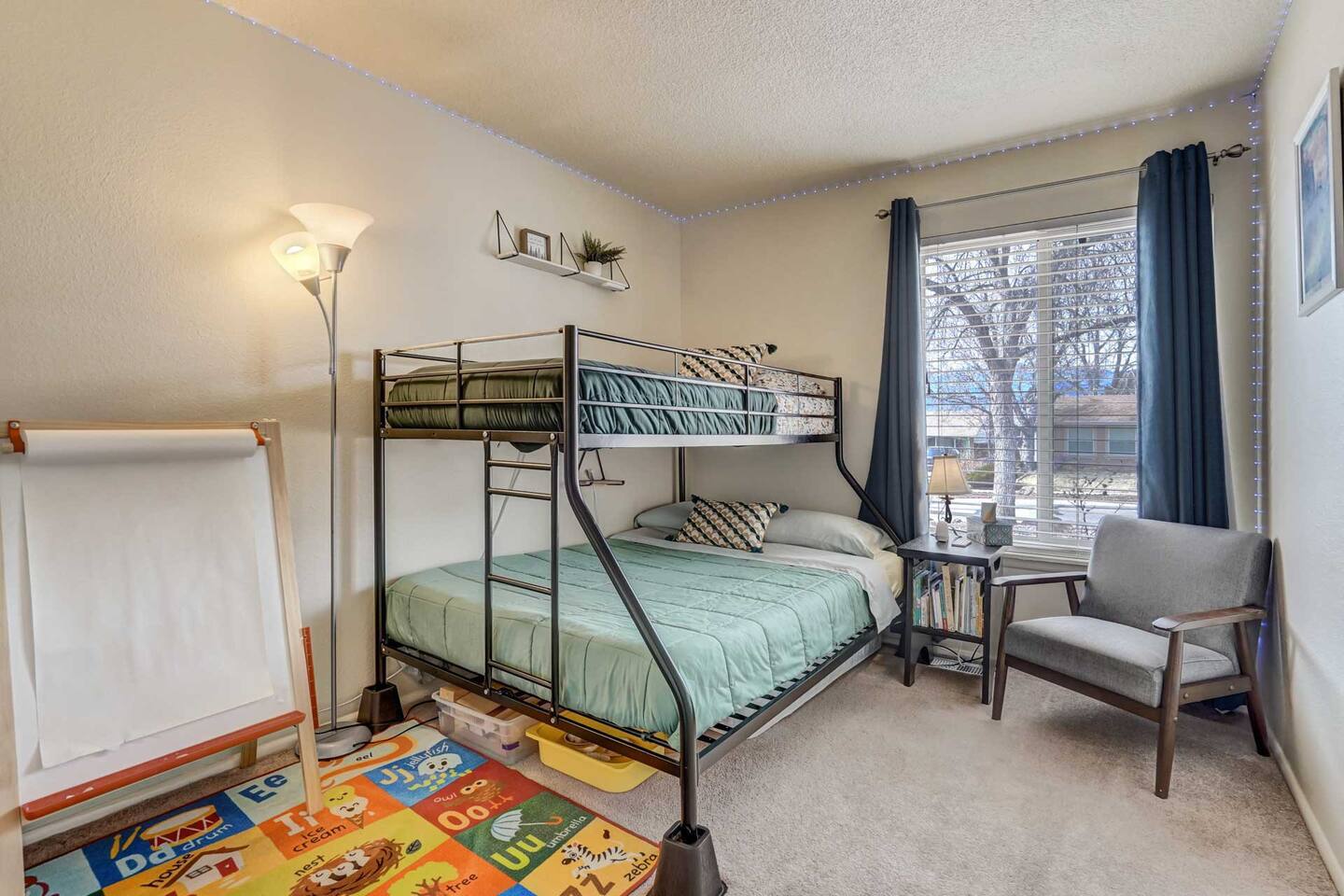 Building Photo - 321 Jewel St