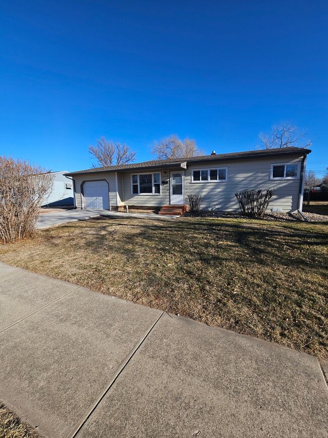 Primary Photo - 3 BEDROOM | 1 BATH | SINGLE-LEVEL HOME | S...