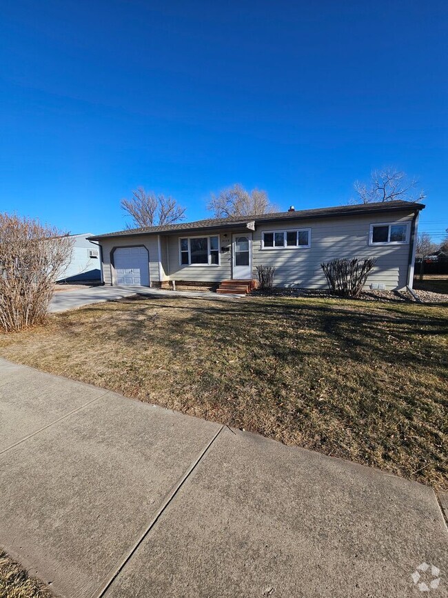 Building Photo - 3 BEDROOM | 1 BATH | SINGLE-LEVEL HOME | S...