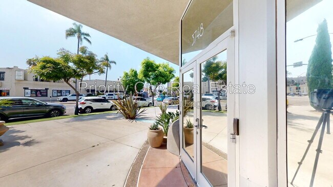 Building Photo - 3740 Park Blvd