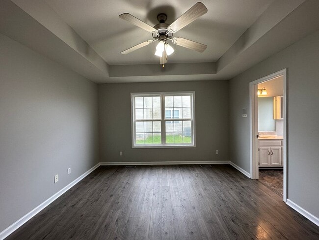 Building Photo - 3 Bedroom Home For Rent with Bonus Room!