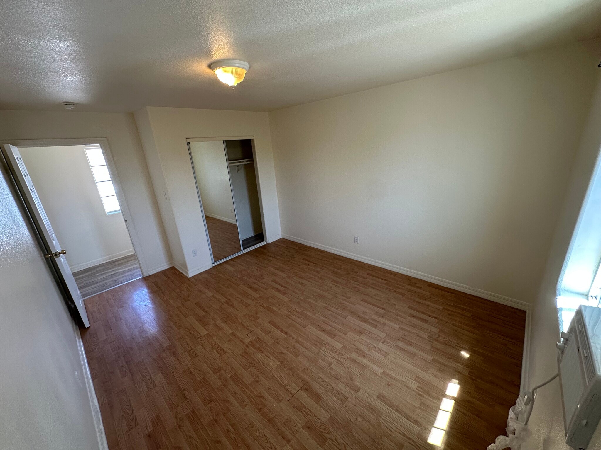 Building Photo - 10929 Compton Ave