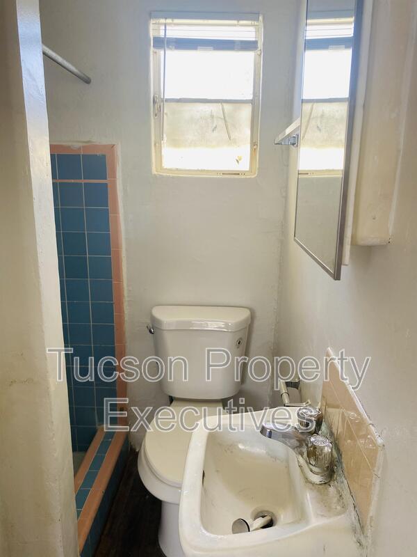 Building Photo - 3274 E Benson Hwy