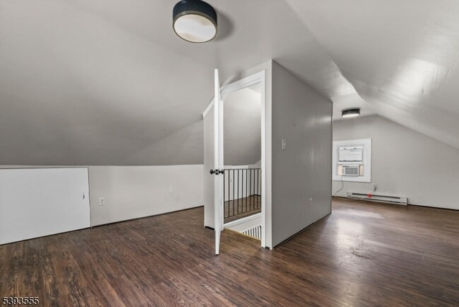 Building Photo - 14 Brookwood Dr