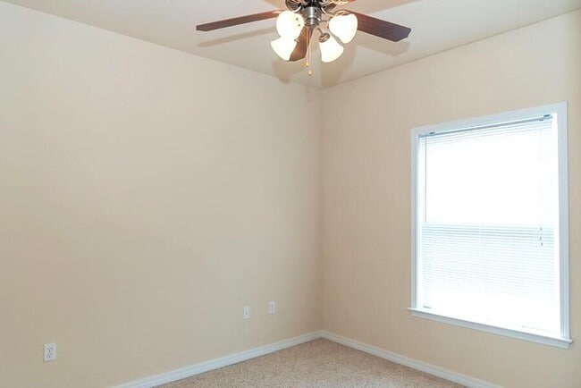 Building Photo - 1469 Bentley Cir