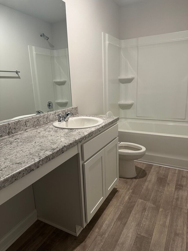Building Photo - New Townhome in Lincoln