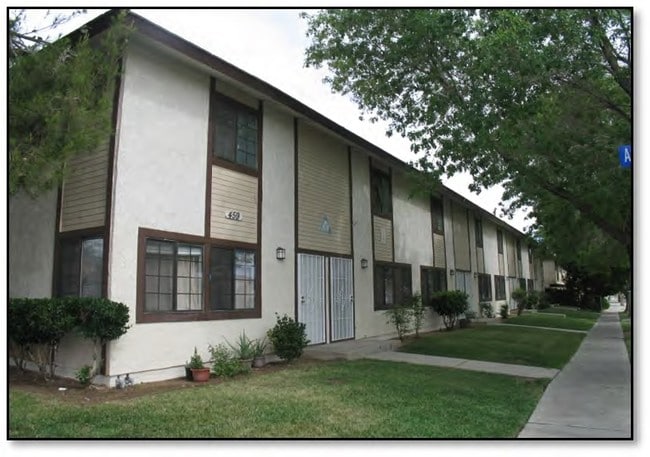 Building Photo - 459 E Avenue Q7