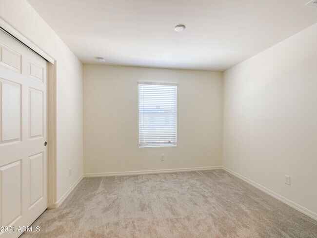 Building Photo - 8847 Fleetwood Ln