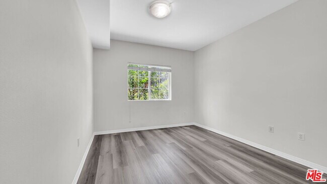Building Photo - 1408 W Washington Blvd
