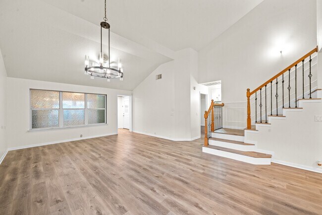 Building Photo - 16530 Bristle Creek Dr