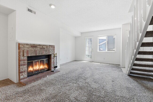 Building Photo - 5041 Garrison St