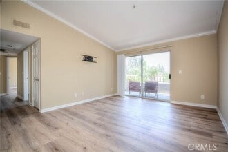Building Photo - 1020 Vista Del Cerro Dr