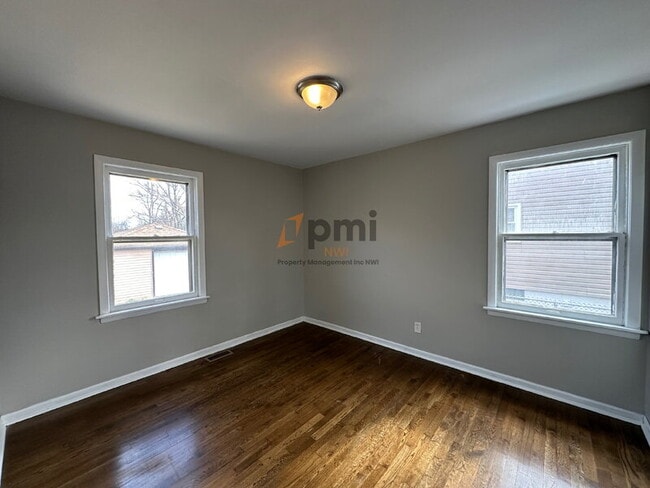 Building Photo - 1215 170th St