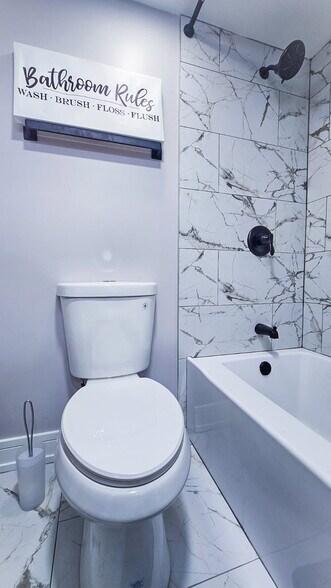 Building Photo - 1023 N Central Ave