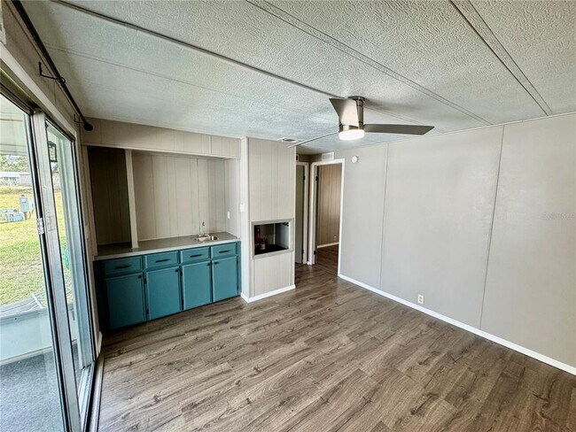 Building Photo - 8066 Highpoint Blvd